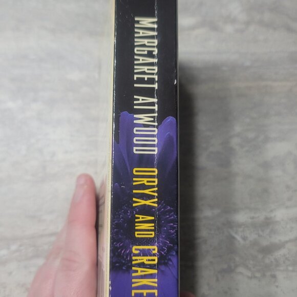 #364 Oryx and Crake Book Margaret Atwood - Picture 5 of 6